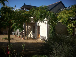 Hotels in Ambillou-Château